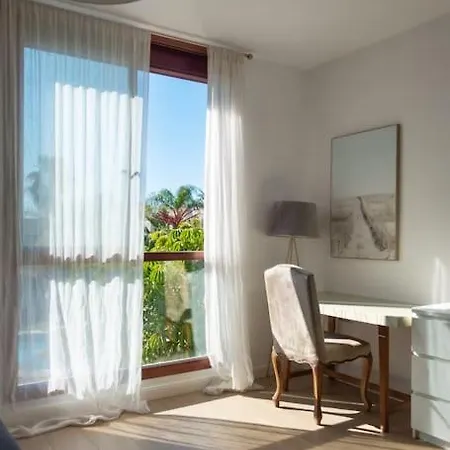 Apartment Stunning 2 Bd Townhouse By Hostlovers Estepona