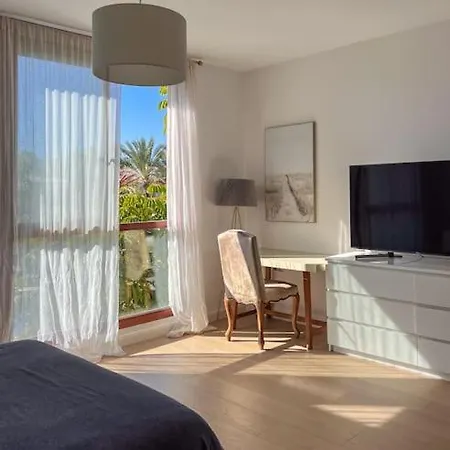 Stunning 2 Bd Townhouse By Hostlovers Apartment Estepona