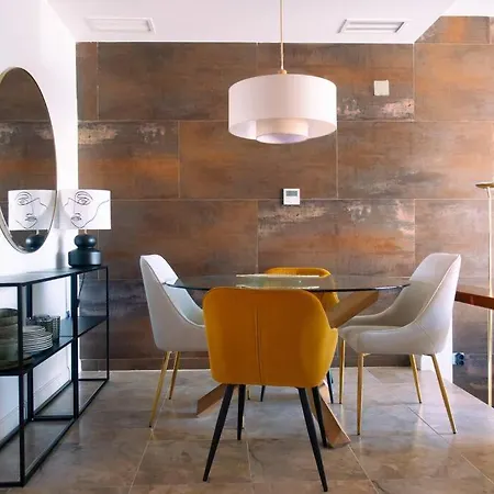 Apartment Stunning 2 Bd Townhouse By Hostlovers Estepona