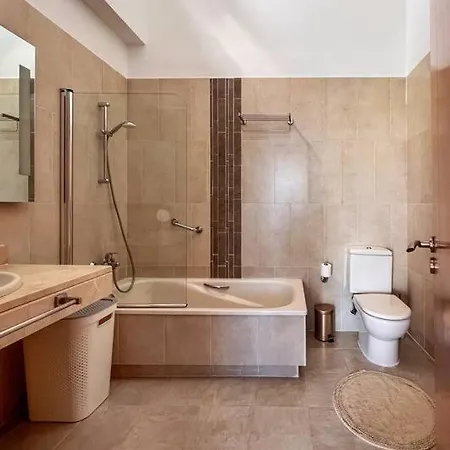 Stunning 2 Bd Townhouse By Hostlovers Apartment