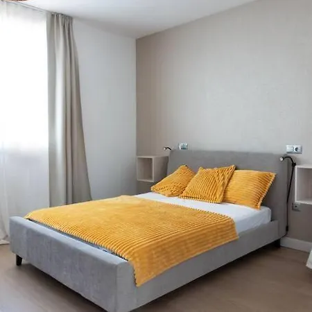 Stunning 2 Bd Townhouse By Hostlovers Estepona