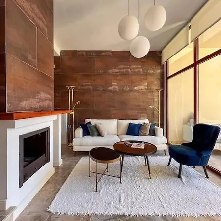 Stunning 2 Bd Townhouse By Hostlovers