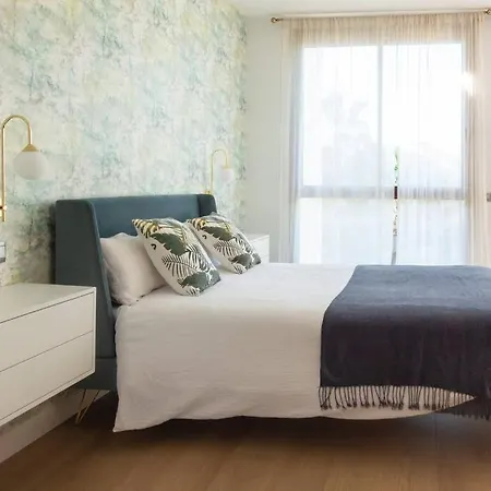 Stunning 2 Bd Townhouse By Hostlovers *