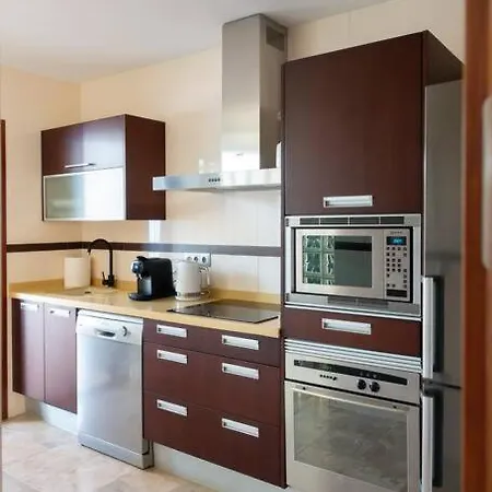 Stunning 2 Bd Townhouse By Hostlovers شقة